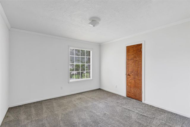 814 Oak Leaf Street, La Porte, TX 77571