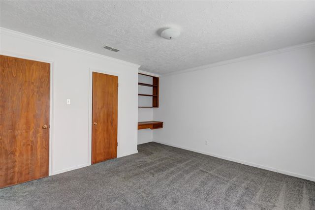 814 Oak Leaf Street, La Porte, TX 77571