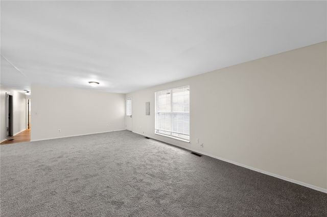 6070 Charlesgate Road, Huber Heights, OH 45424