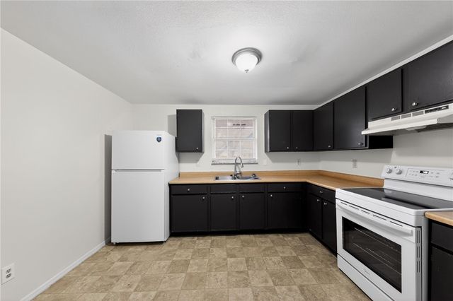 6070 Charlesgate Road, Huber Heights, OH 45424