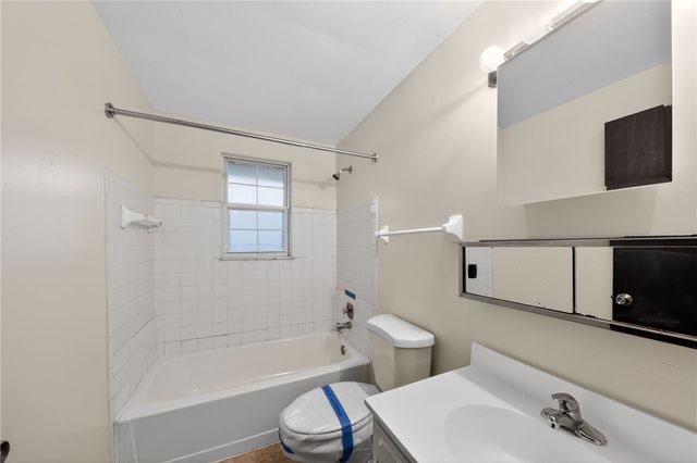 6070 Charlesgate Road, Huber Heights, OH 45424