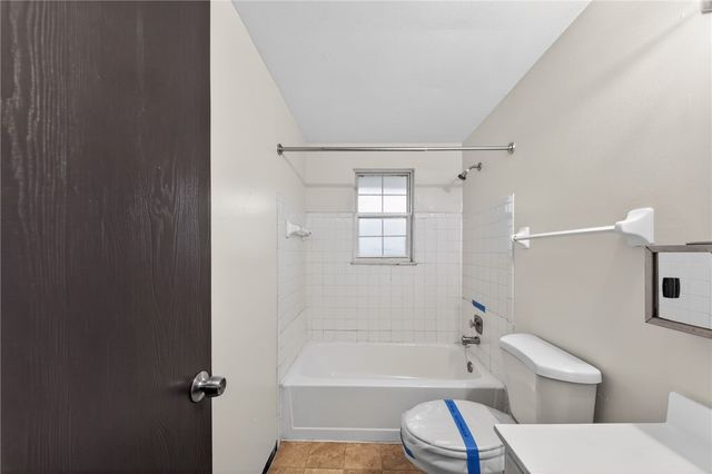 6070 Charlesgate Road, Huber Heights, OH 45424