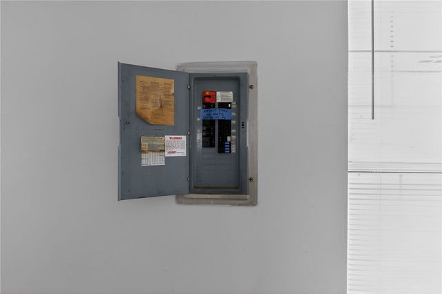 6070 Charlesgate Road, Huber Heights, OH 45424