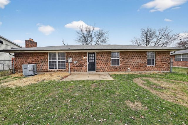 6070 Charlesgate Road, Huber Heights, OH 45424