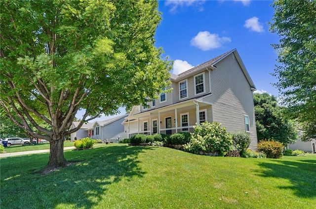 809 E 13th Street, Eudora, KS 66025