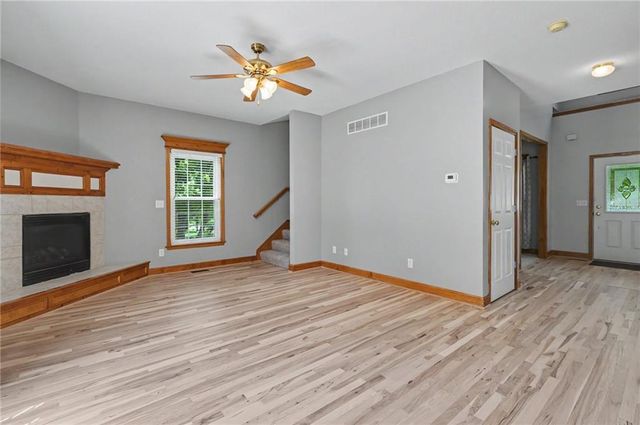 809 E 13th Street, Eudora, KS 66025