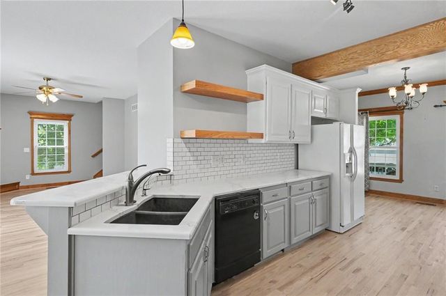 809 E 13th Street, Eudora, KS 66025