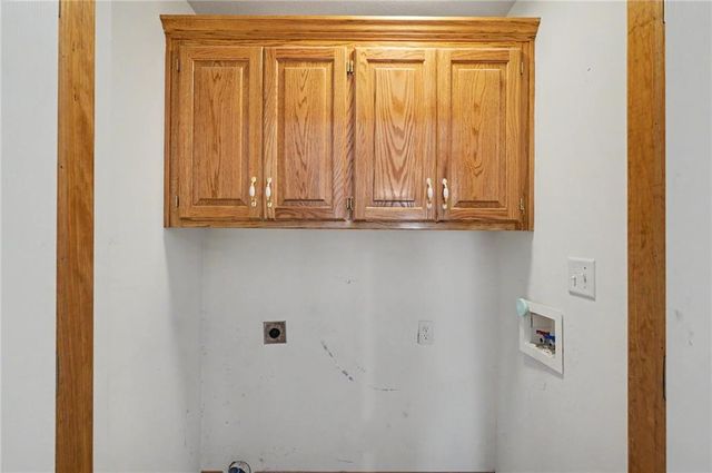 809 E 13th Street, Eudora, KS 66025
