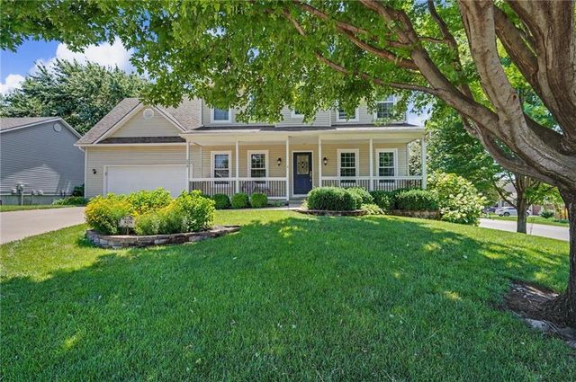 809 E 13th Street, Eudora, KS 66025