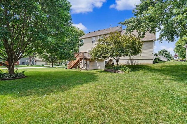 809 E 13th Street, Eudora, KS 66025