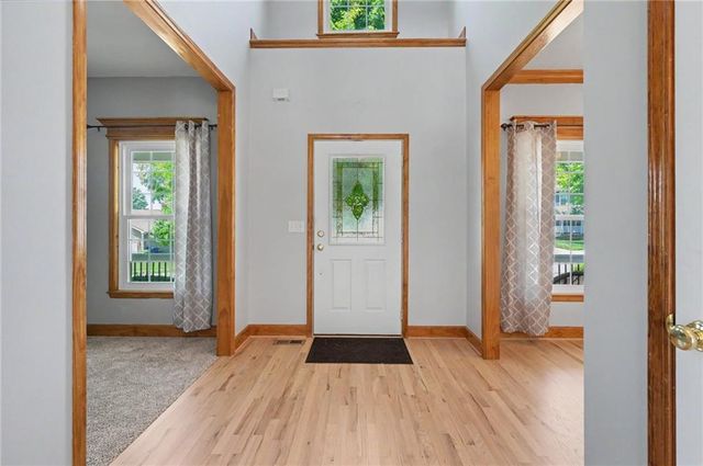 809 E 13th Street, Eudora, KS 66025