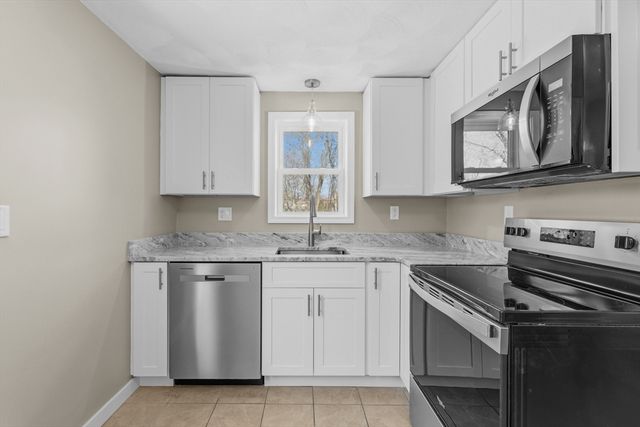 246 Winthrop St, Rehoboth, MA 02769