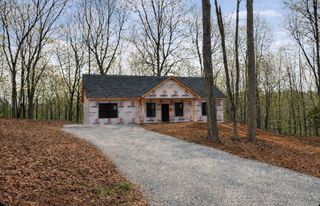 352 Pulley St, Erin, TN 37061