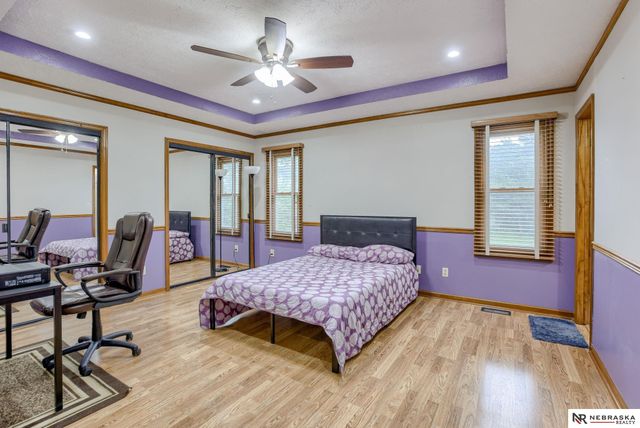 1611 N 150th Plaza, Omaha, NE 68154