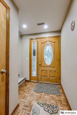 1611 N 150th Plaza, Omaha, NE 68154