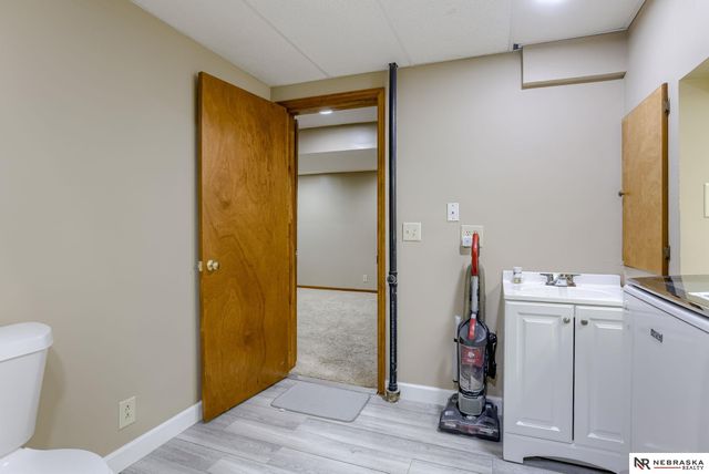 1611 N 150th Plaza, Omaha, NE 68154