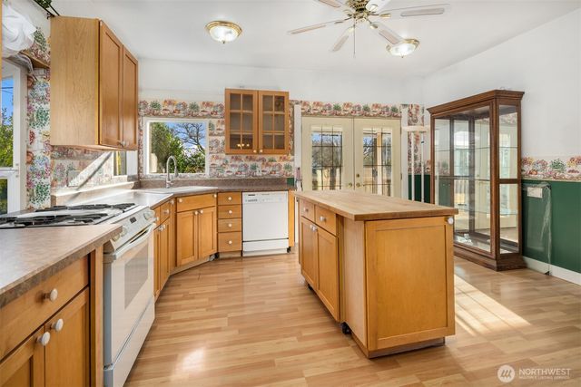 2803 NW 65th Street, Seattle, WA 98117