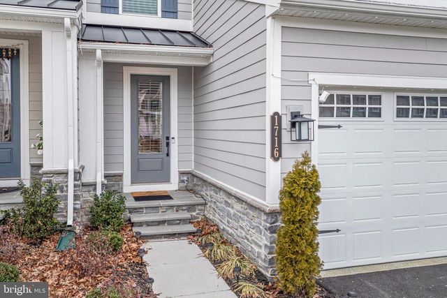 1716 FROST LN, West Chester, PA 19380