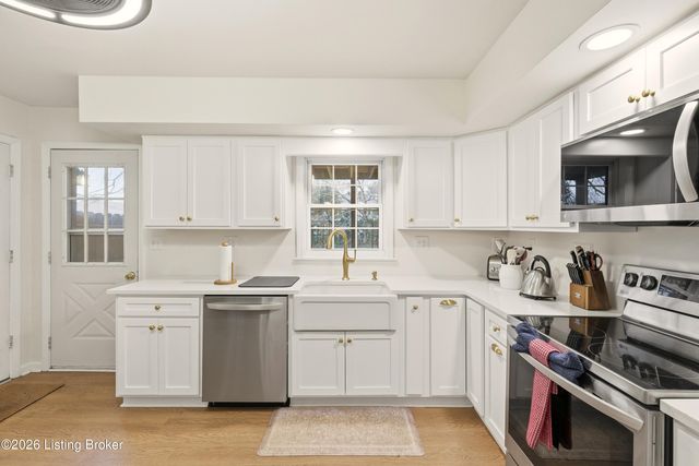 3500 Pinecone Cir, Louisville, KY 40241