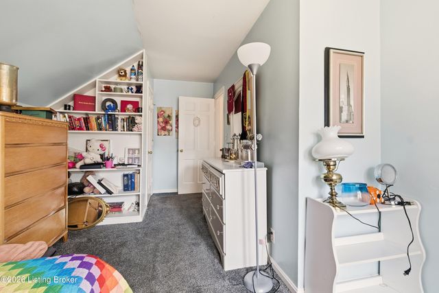 3500 Pinecone Cir, Louisville, KY 40241