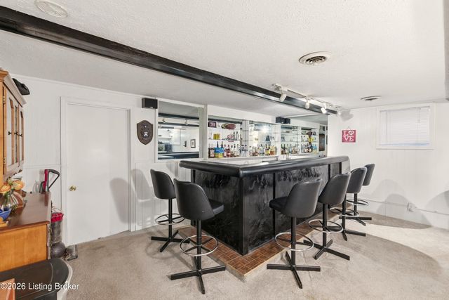 3500 Pinecone Cir, Louisville, KY 40241