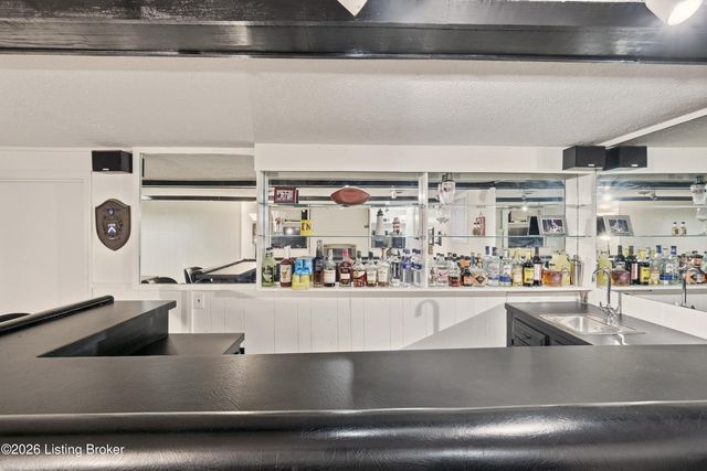 3500 Pinecone Cir, Louisville, KY 40241