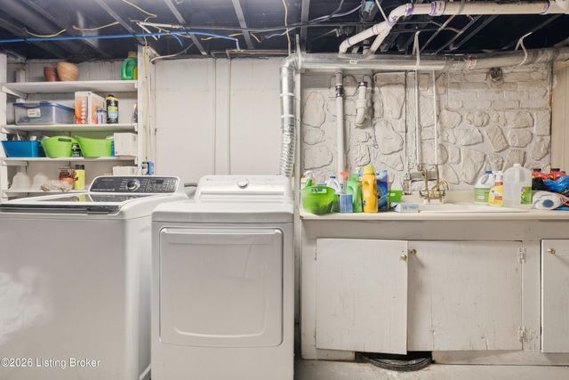 3500 Pinecone Cir, Louisville, KY 40241