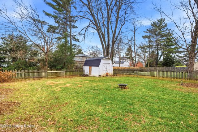 3500 Pinecone Cir, Louisville, KY 40241