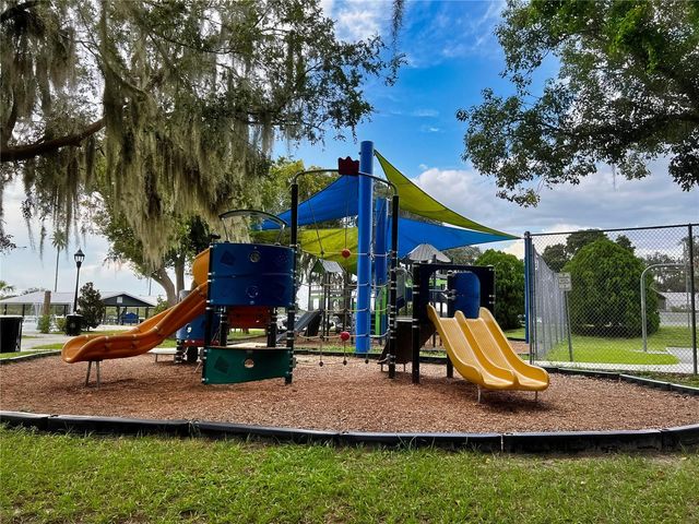 8848 BOGAERT DRIVE, Groveland, FL 34736