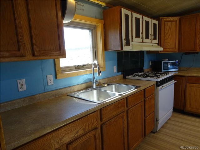 278 Cherokee Trail, Hartsel, CO 80449