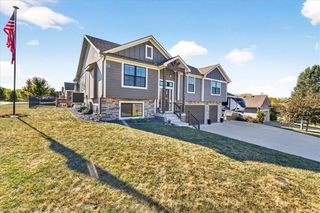 710 Ridge Crest Drive, Raymore, MO 64083