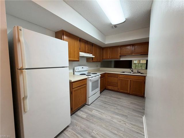 4396 Silverleaf DR, Virginia Beach, VA 23462