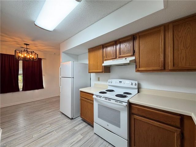 4396 Silverleaf DR, Virginia Beach, VA 23462