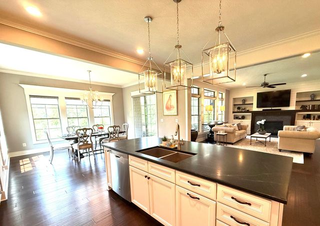 2000 Forestview Lane, Delaware, OH 43015