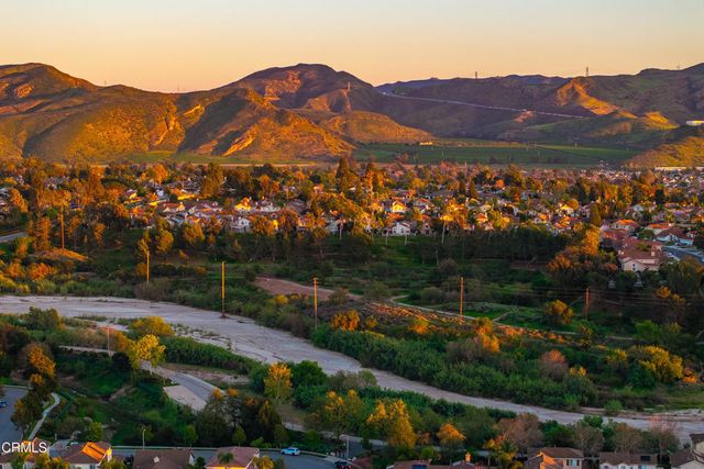 4609 Calle Descanso, Camarillo, CA 93012