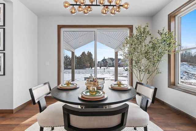 302 LANSDOWNE STREET, De Pere, WI 54115