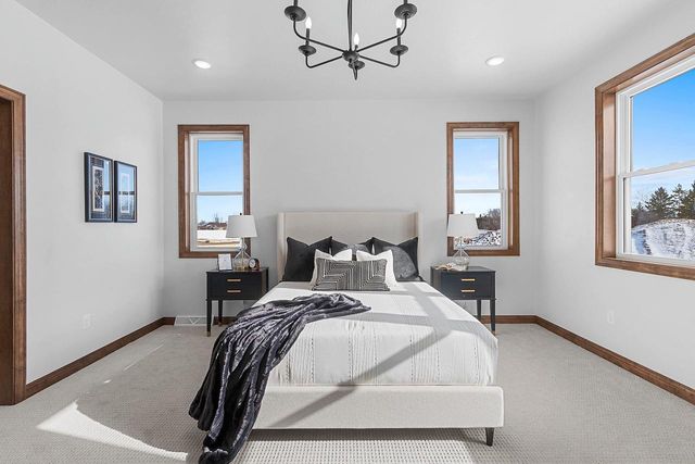 302 LANSDOWNE STREET, De Pere, WI 54115