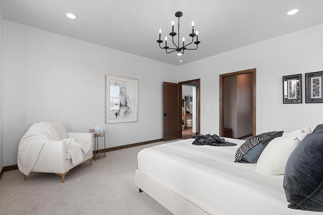 302 LANSDOWNE STREET, De Pere, WI 54115