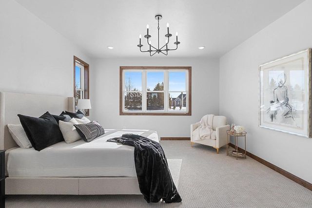 302 LANSDOWNE STREET, De Pere, WI 54115