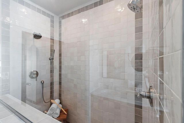 302 LANSDOWNE STREET, De Pere, WI 54115