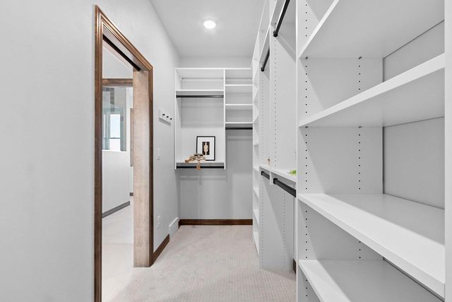 302 LANSDOWNE STREET, De Pere, WI 54115