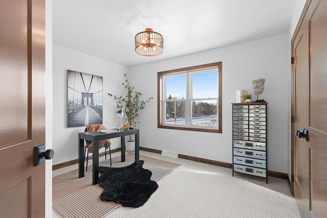 302 LANSDOWNE STREET, De Pere, WI 54115