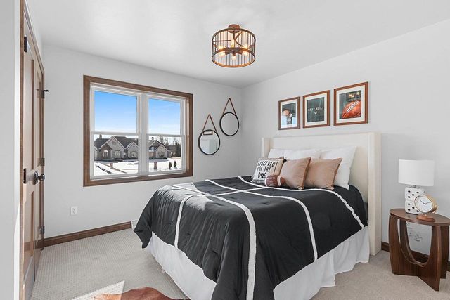 302 LANSDOWNE STREET, De Pere, WI 54115