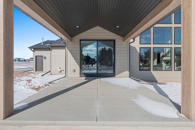 302 LANSDOWNE STREET, De Pere, WI 54115