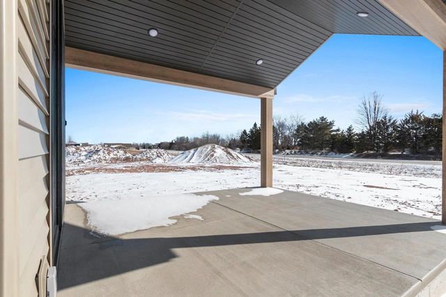 302 LANSDOWNE STREET, De Pere, WI 54115