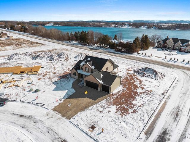 302 LANSDOWNE STREET, De Pere, WI 54115