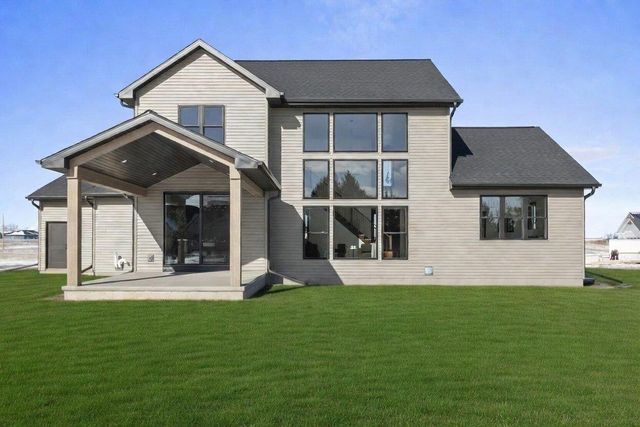 302 LANSDOWNE STREET, De Pere, WI 54115