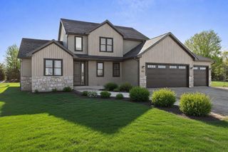 302 LANSDOWNE STREET, De Pere, WI 54115