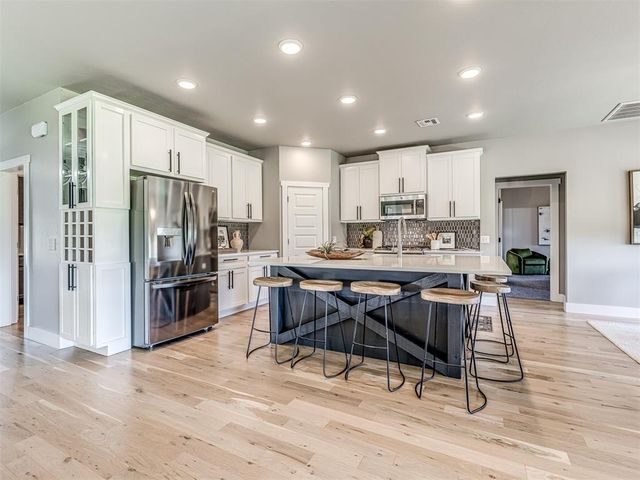 280 Old Farm Road, Edmond, OK 73034