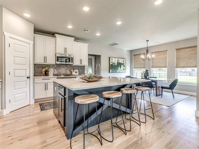 280 Old Farm Road, Edmond, OK 73034